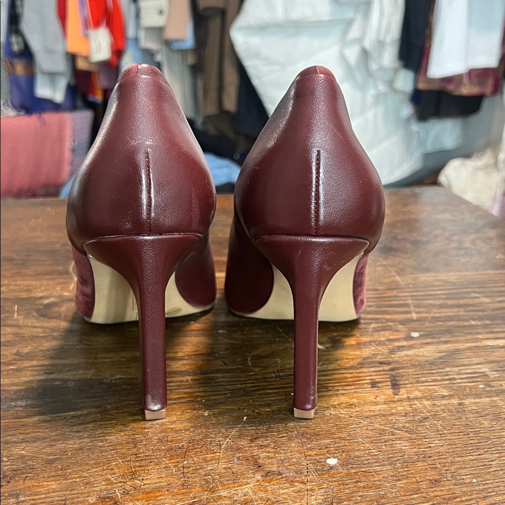 Vince Camuto Deep Red Women's Heels - Picture 4 of 6